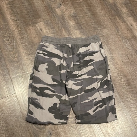Splendid LAKESIDE Rayon Camo jogger in Gray/Stone - Picture 6 of 6